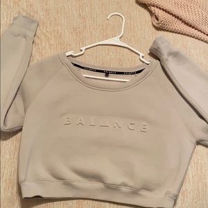 Balance Athletica Essence Crew - grey